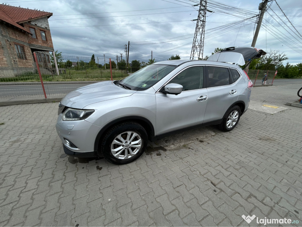 Vând Nissan x-trail 2015 km 158000