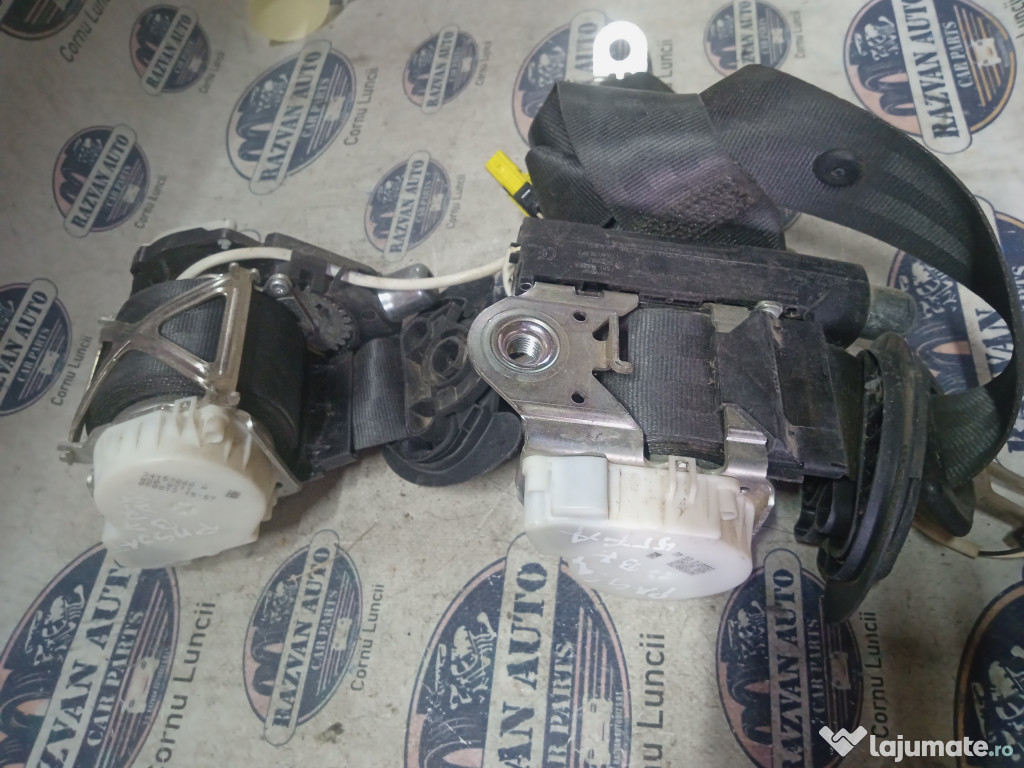 Set Centuri fata cu capsa Volkswagen Passat B7 2013