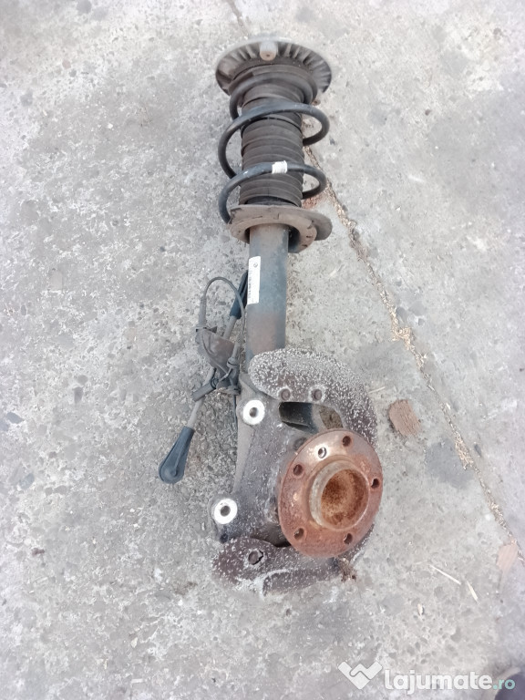 Fuzeta dreapta fata BMW 320 F30 2.0 Motorina 2012