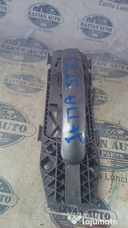 Maner exterior stanga fata Volkswagen Jetta 2012