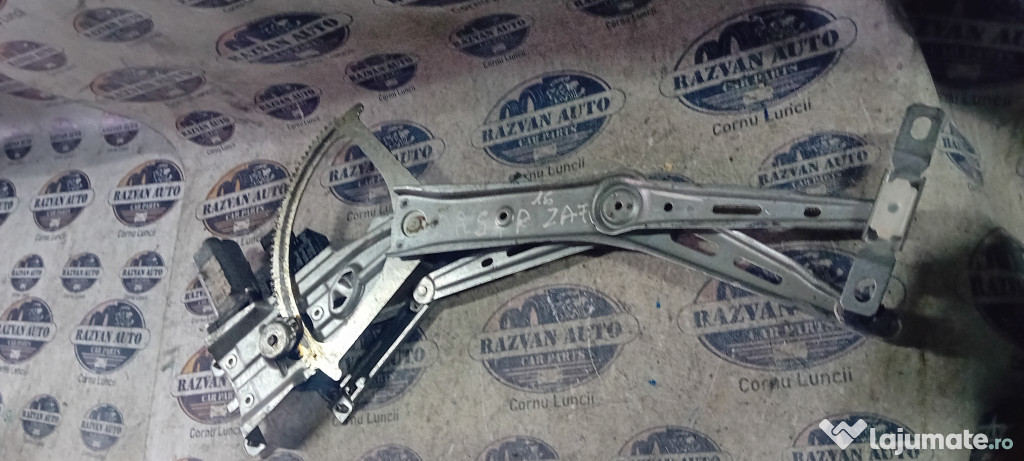 Macara geam dreapta spate Opel Zafira 2007