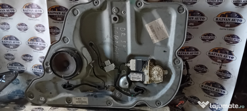 Macara geam dreapta spate Volkswagen Touran 2012