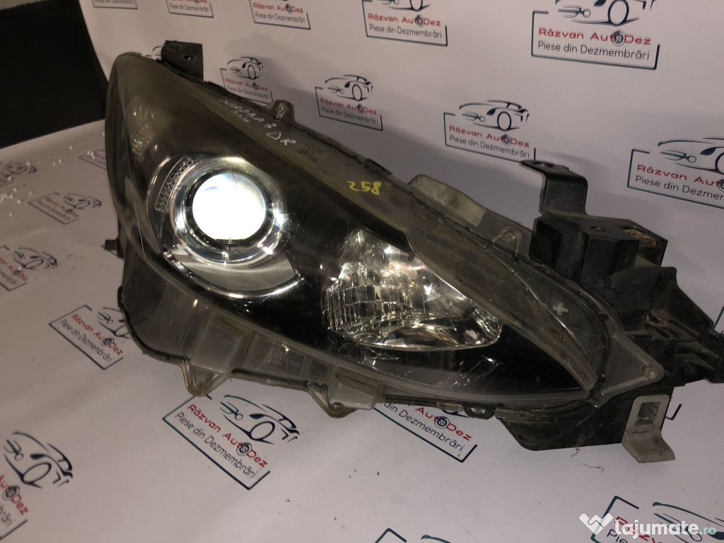 Far Dreapta Halogen Mazda 3 2014