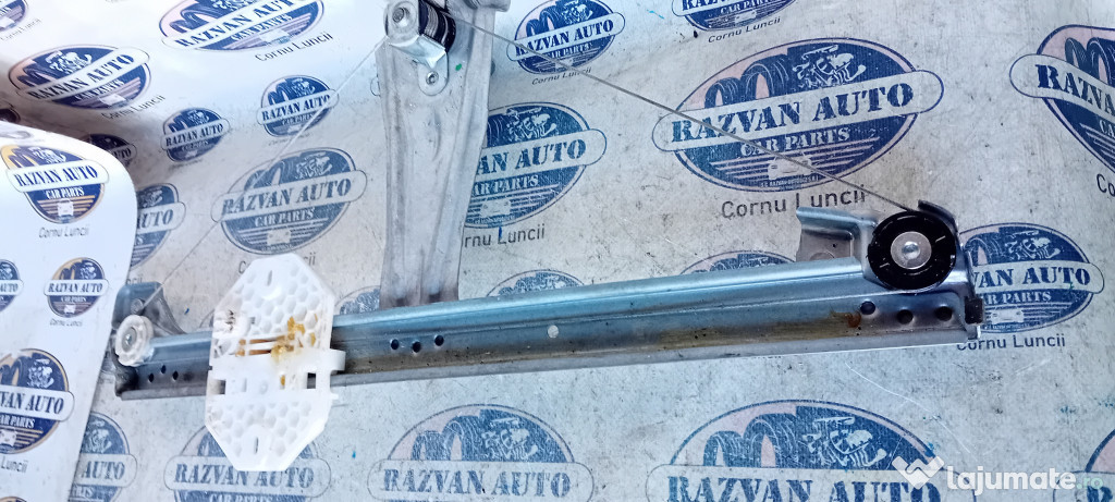 Macara geam stanga spate Dacia Sandero 2020