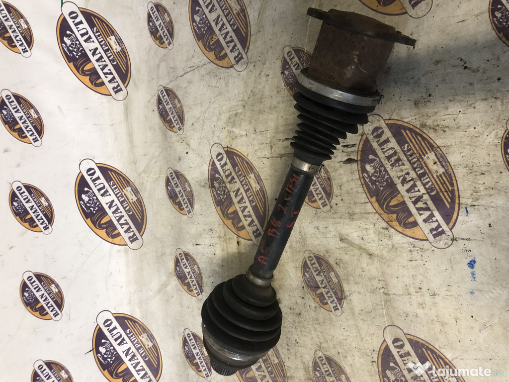 Planetara stanga fata Audi A5 2.0 2010