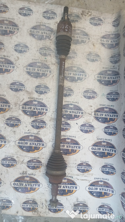 Planetara stanga spate Dacia Duster 1.5 Motorina 2013