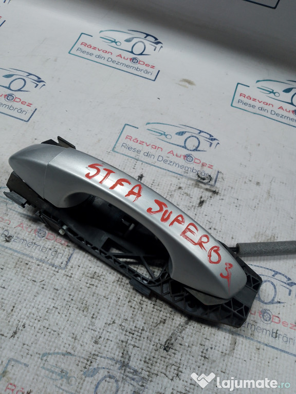 Maner exterior stanga fata Skoda Superb 3 2017