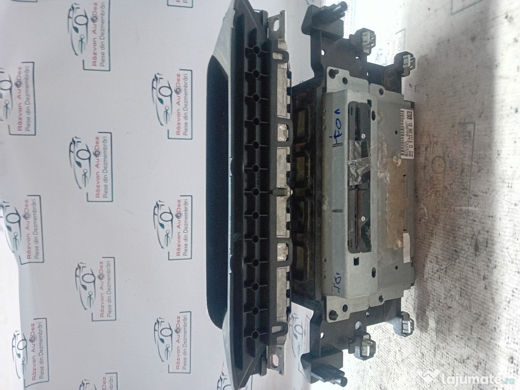 Set display navigatie si unitate multimedia BMW 730 F01