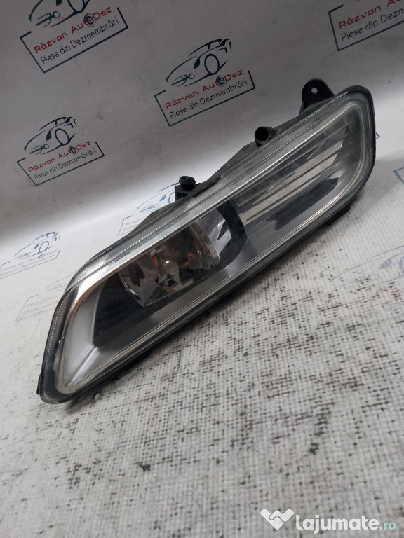Proiector dreapta Volkswagen Passat B7 2007