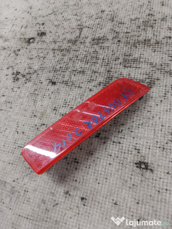 Catadioptru reflectorizant stanga Dacia Duster 2014