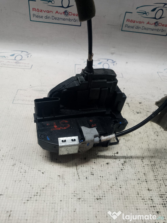 Broasca stanga spate Nissan Pulsar 2014