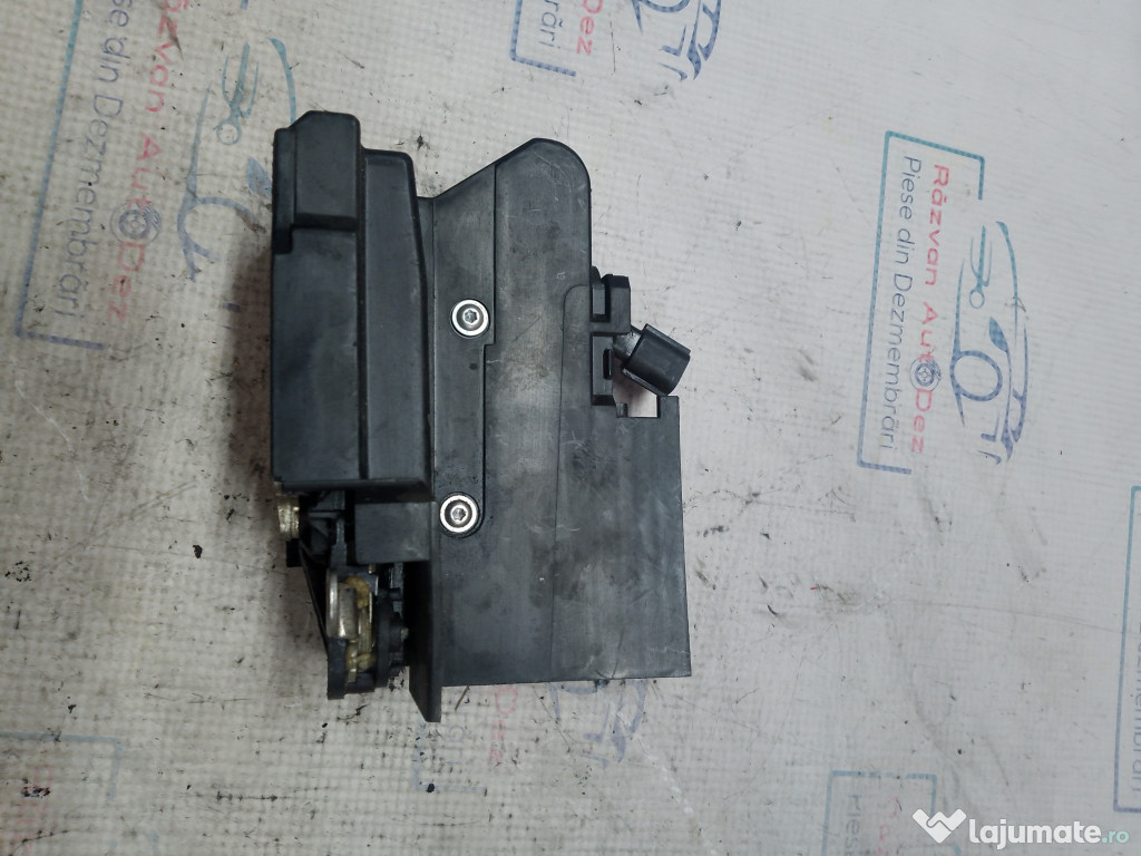 Broasca dreapta fata Dacia Sandero 2014