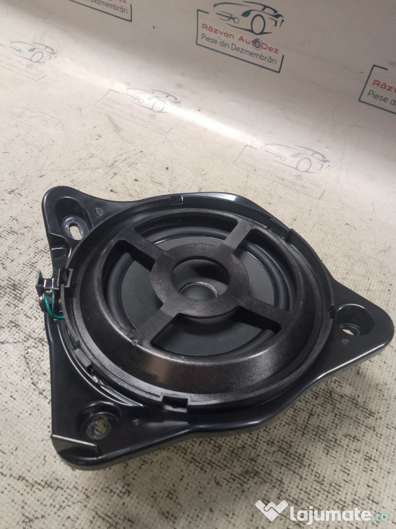 Subwoofer Mercedes C Class W205 2015