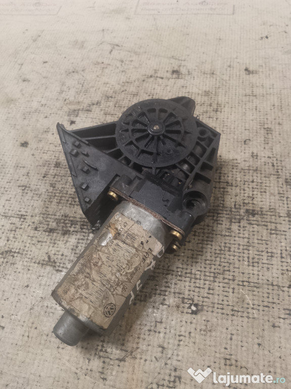 Motoras macara dreapta spate Volkswagen Passat B5 2005