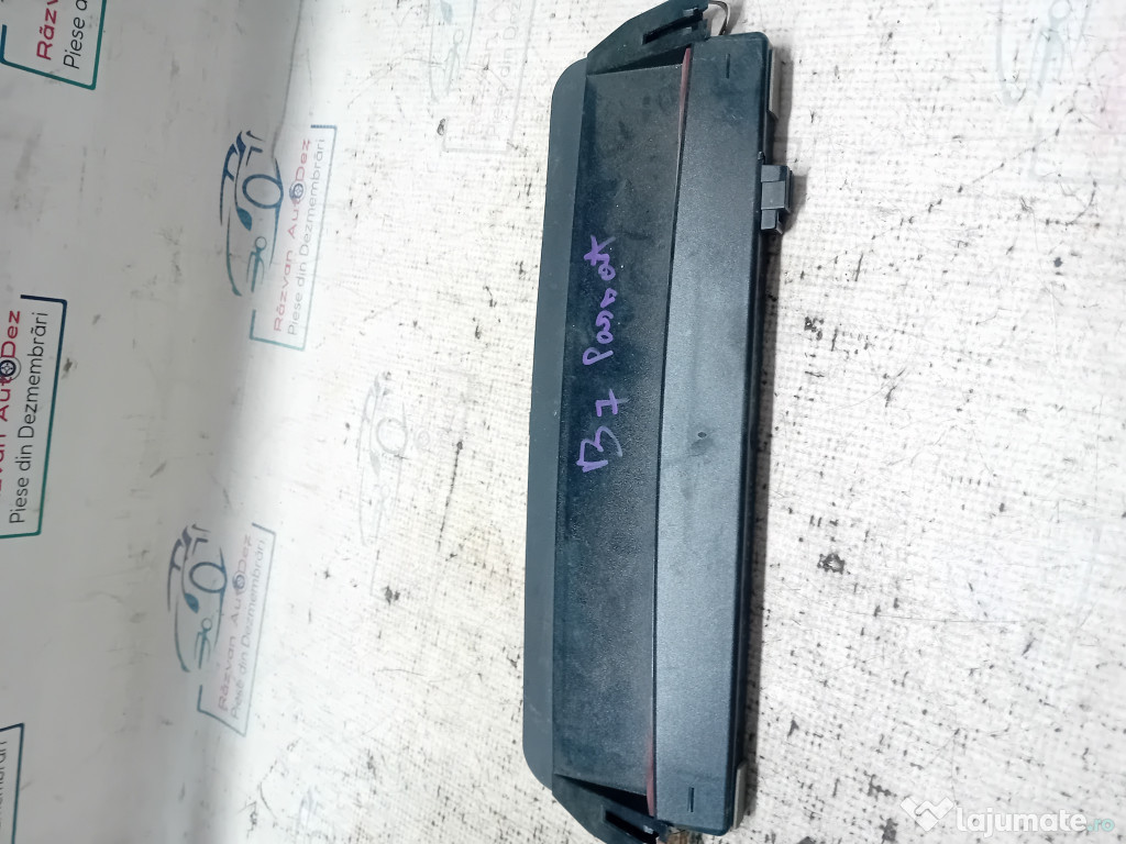 Stop central hayon Volkswagen Passat B7 2012