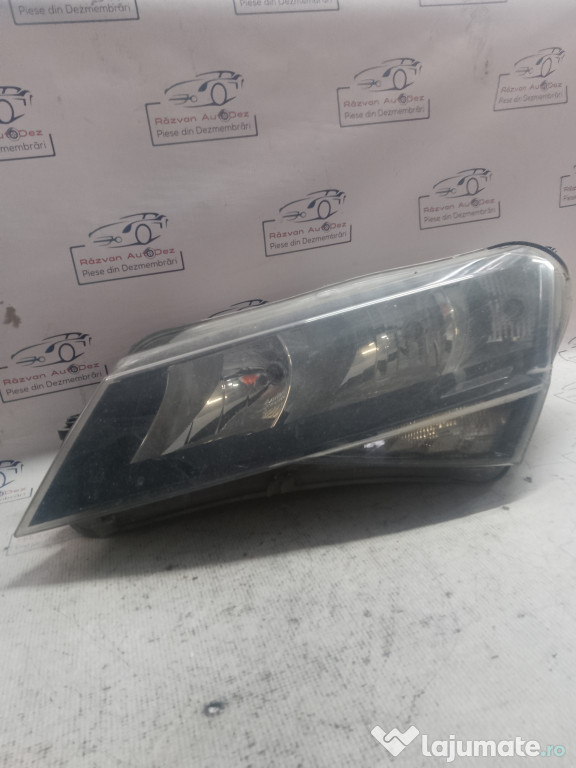 Far Stanga Halogen Skoda Superb 3 2015