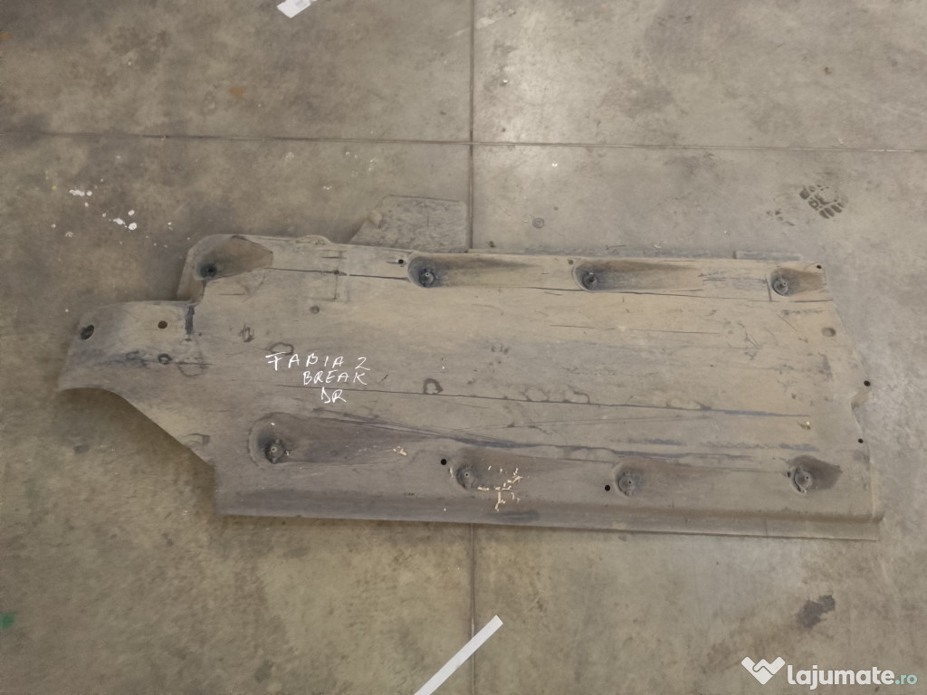 Scut lateral dreapta Skoda Fabia 2 Break 1.6 Motorina 2009