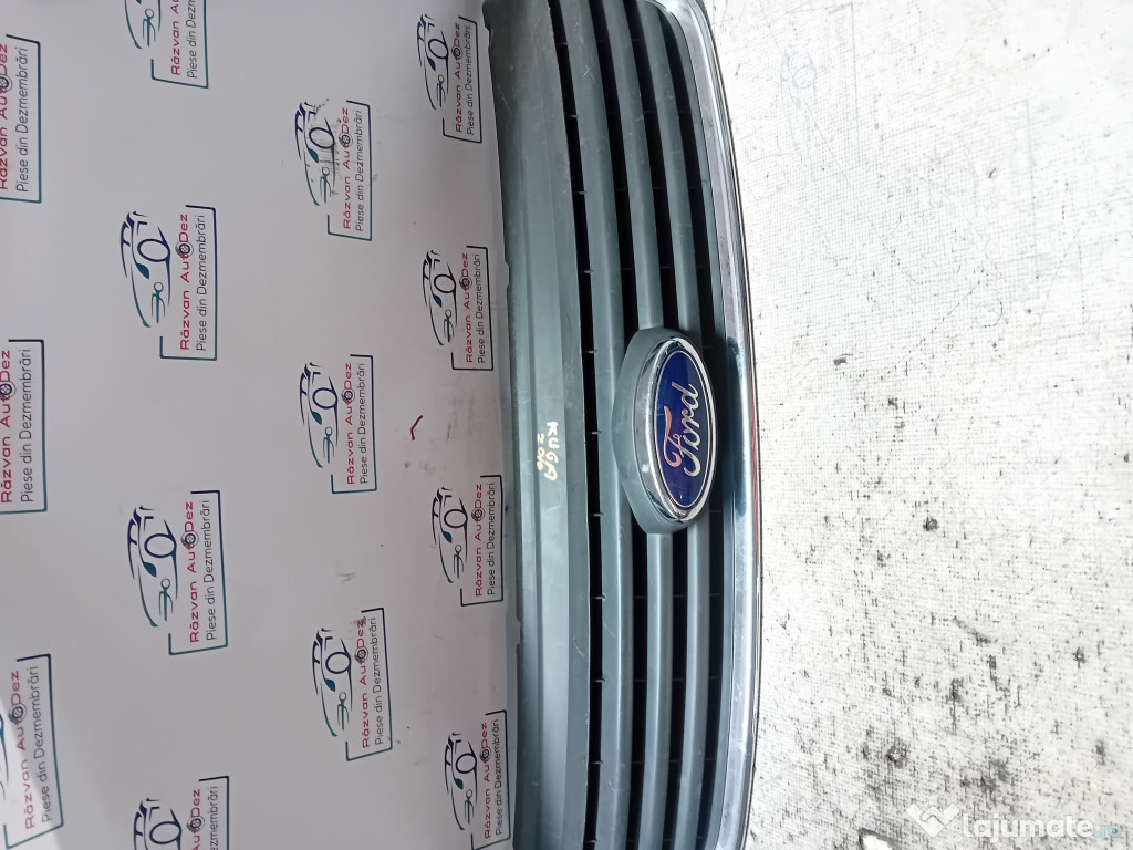 Grila bara fata Ford Kuga 2010