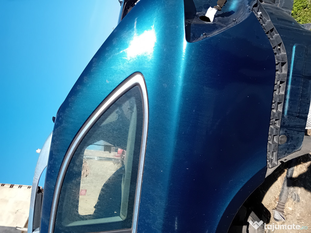 Aripa Stanga Spate Skoda Superb 2 Break 2012