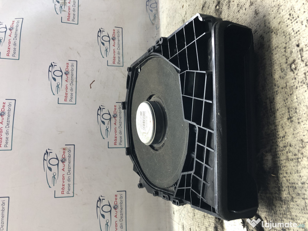 Boxa podea dreapta BMW Seria 1 118 2008