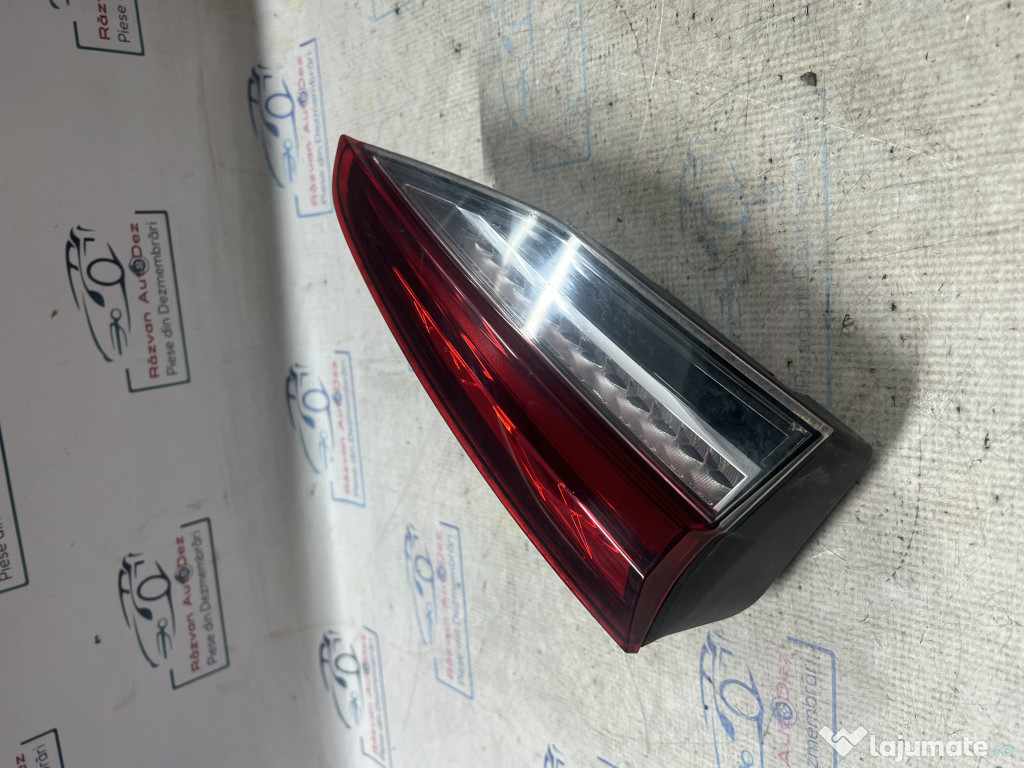 Stop stanga hayon Skoda Octavia 4 2020