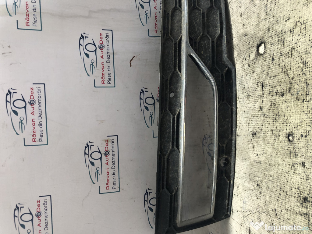 Grila proiector stanga Skoda Octavia 4 2020