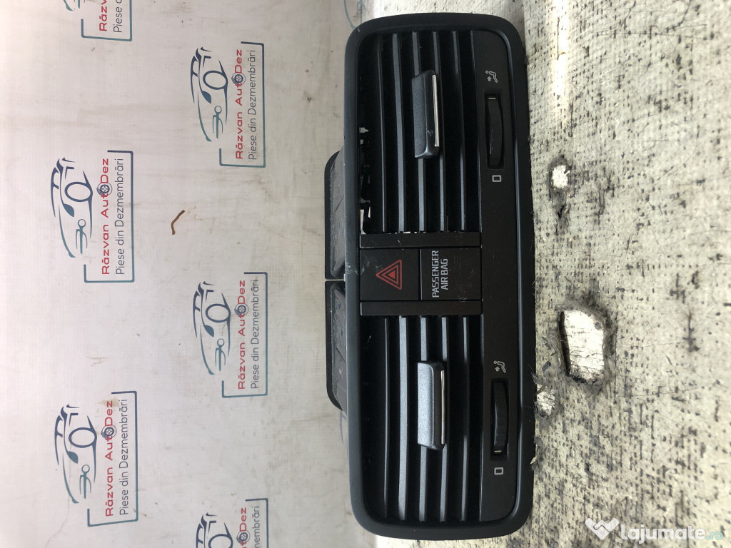 Grila ventilatie centrala Skoda Yeti 1.6 2012