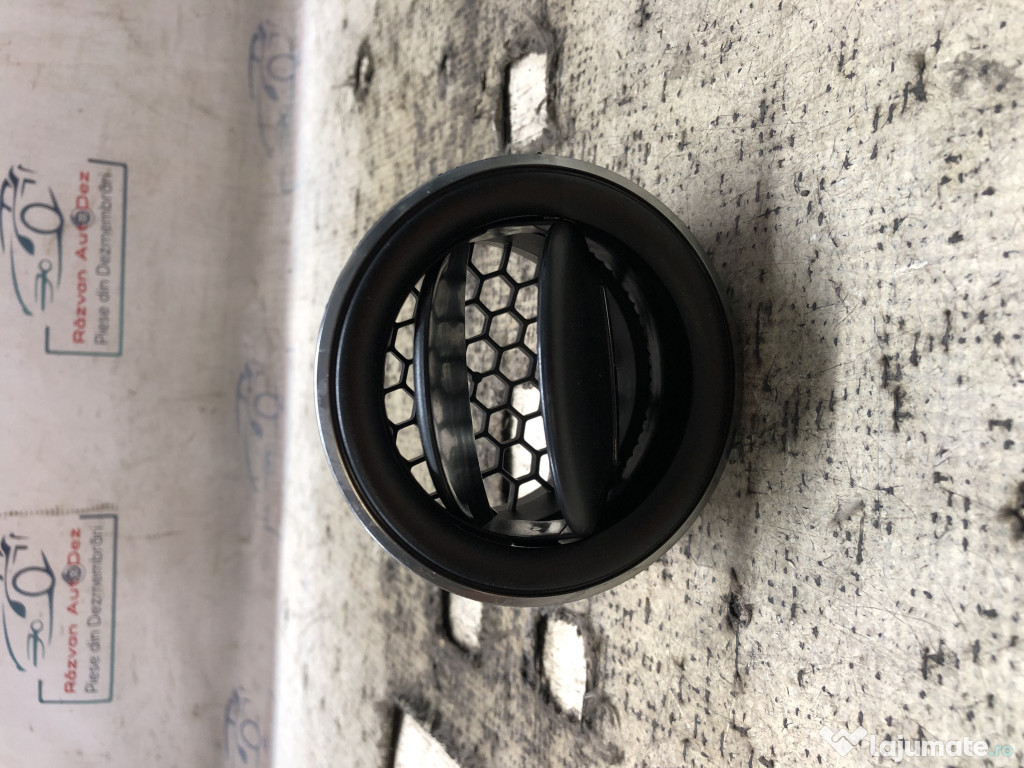 Grila ventilatie Dacia Duster 1.6 Benzina 2019