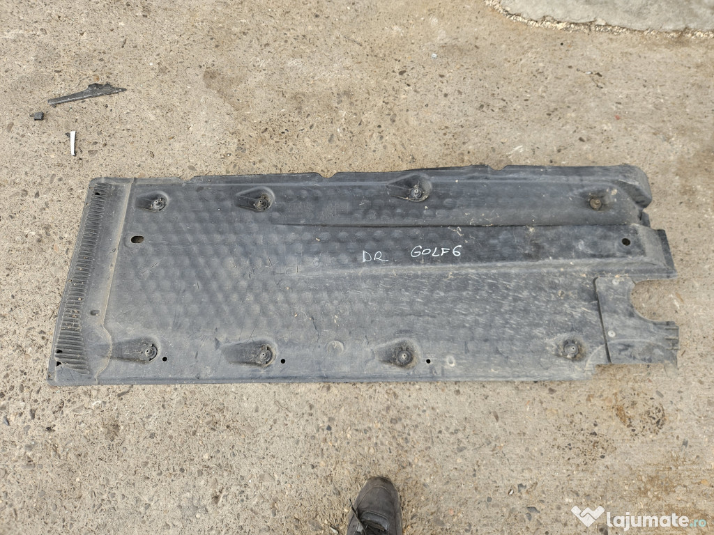 Scut lateral stanga Volkswagen Golf 6 2013