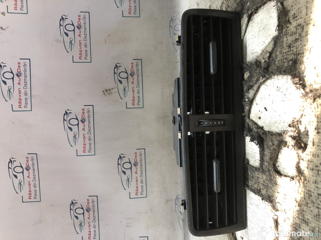 Grila ventilatie centrala Skoda Fabia 3 1.0 Benzina 2015