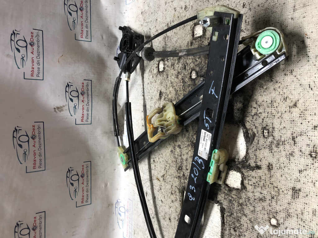 Macara geam stanga fata Audi Q3 2013