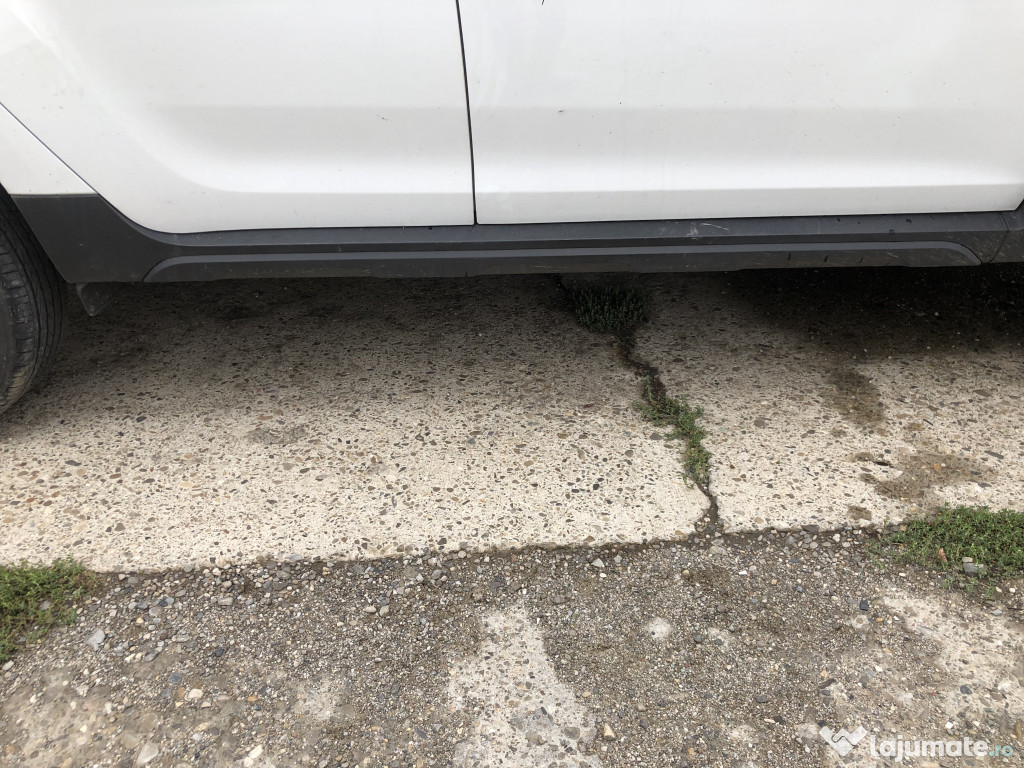 Prag dreapta plastic Dacia Duster 1.6 Benzina 2018