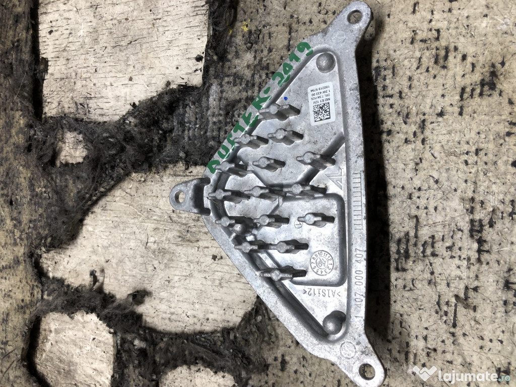 Modul led dreapta Dacia Duster 1.3 Benzina 2019