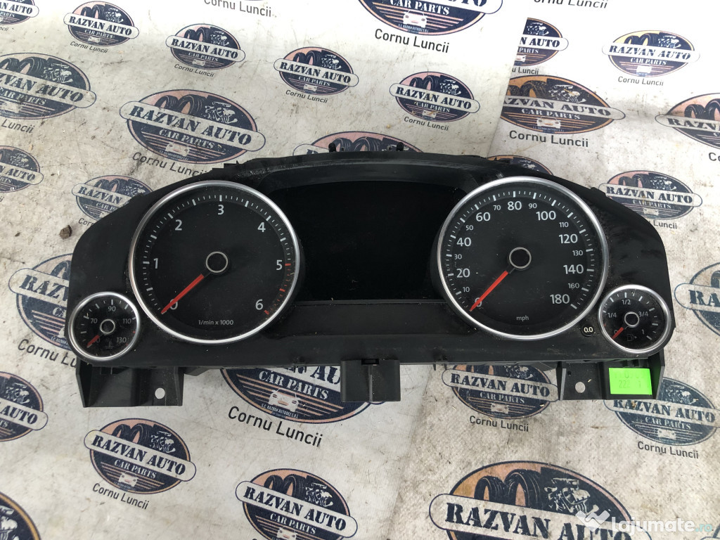 Ceasuri Bord UK  Volkswagen Touareg 2012