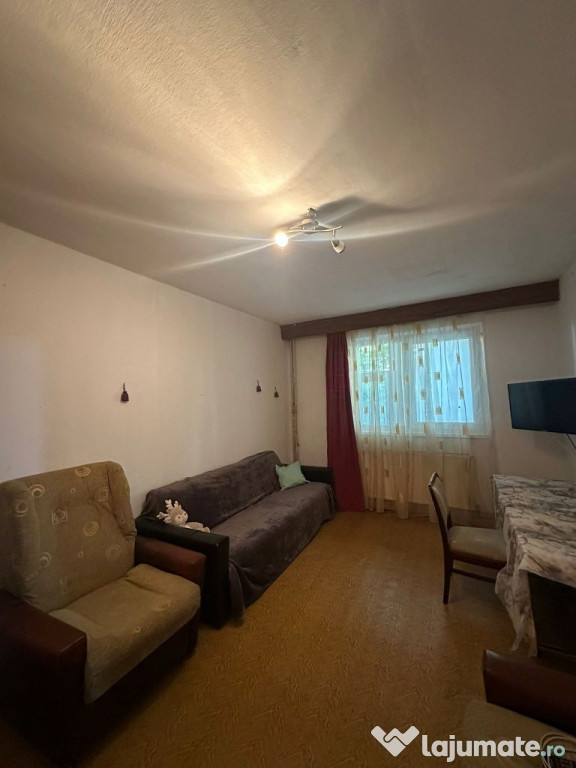 Apartament 3 camere Astra decomandat 88000 EURO