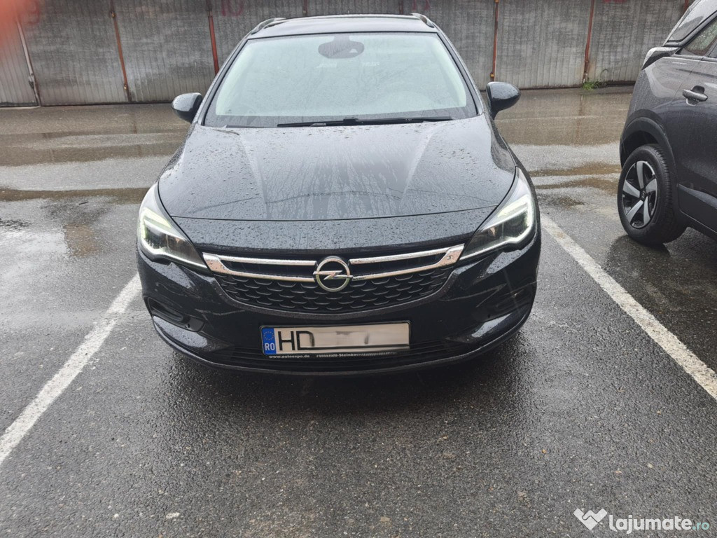 Vând Opel Astra K 1,6 CDTI, Sports Tourer , 136 CP , an fabric 2016