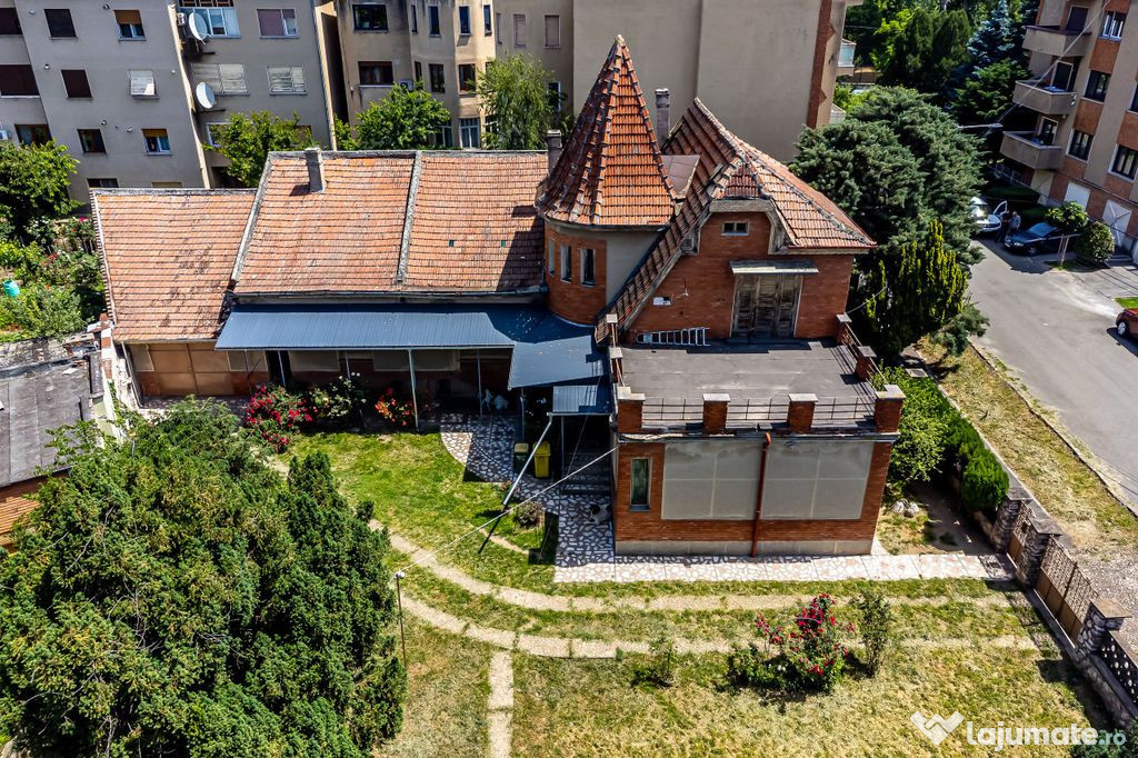Proprietate cu teren generos în cea mai râvnită zonă ...