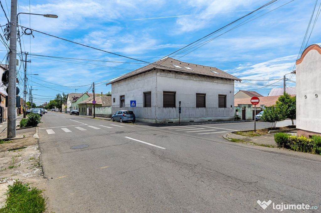 Imobil cu vizibilitate maximă și teren generos în Arad...