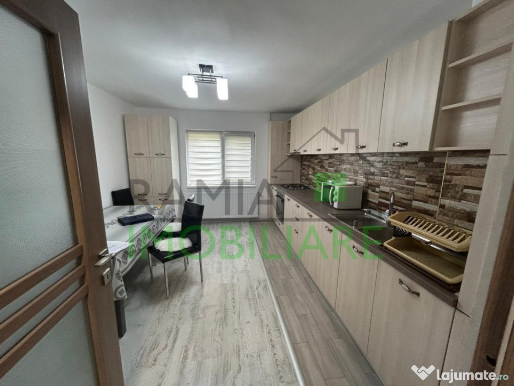 Apartament 3 camere Decomandat