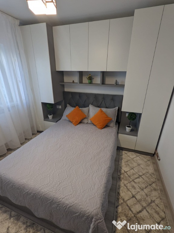 Galata, apartament 2 camere decomandat, mobilat și utilat