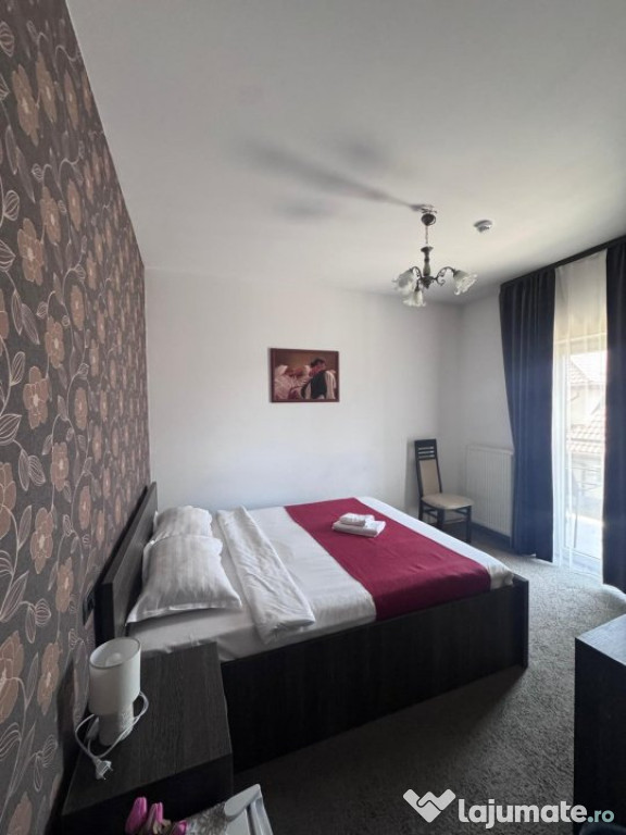Hotel 21 camere cu restaurant , Radauti