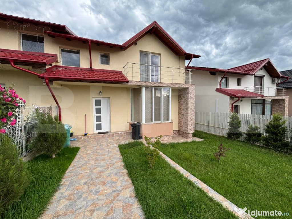 Casa de vanzare, cu 4 camere, 72 mp, zona Priseaca
