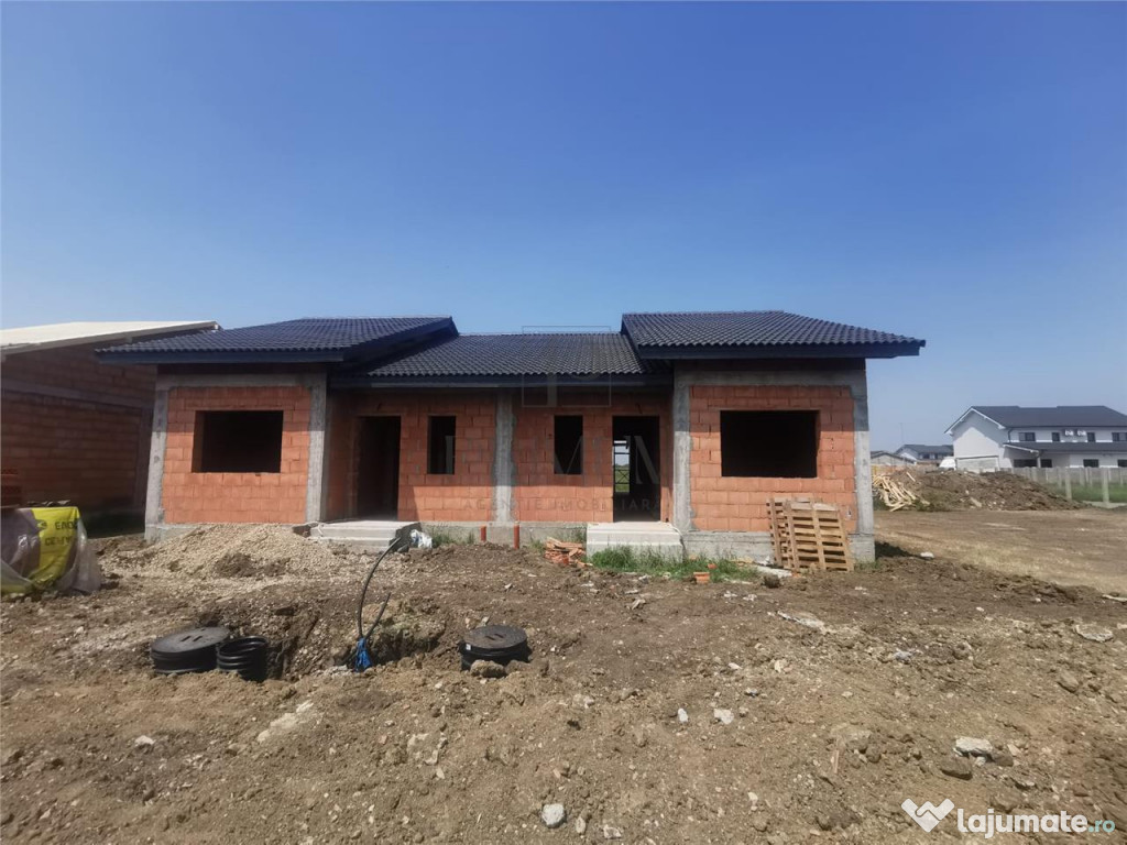 Duplex in constructie - bucatarie inchisa - zona foarte buna