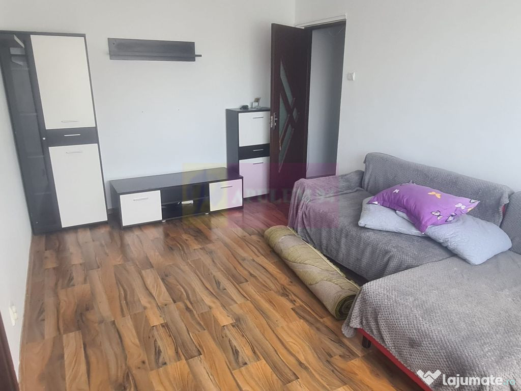 Apartament cu 2 camere de vanzare in Campina
