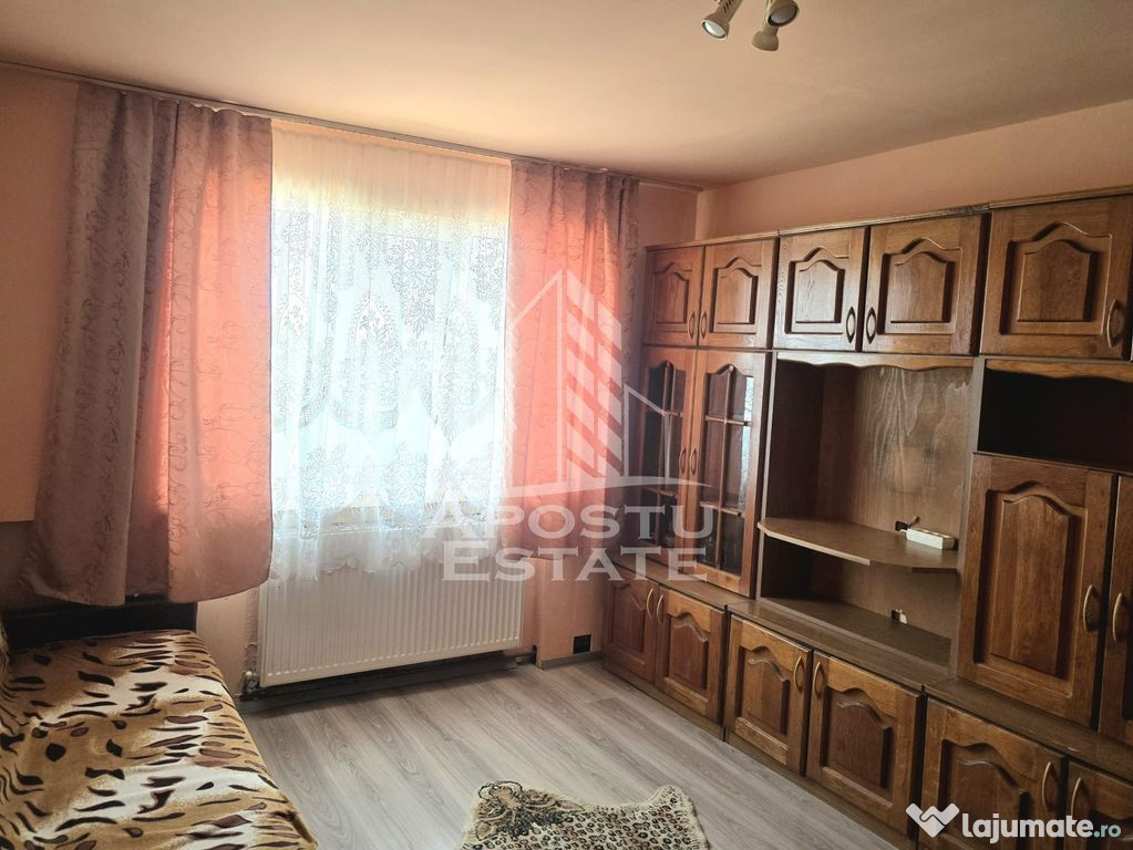 Garsoniera, in zona Vlaicu, Arad.
