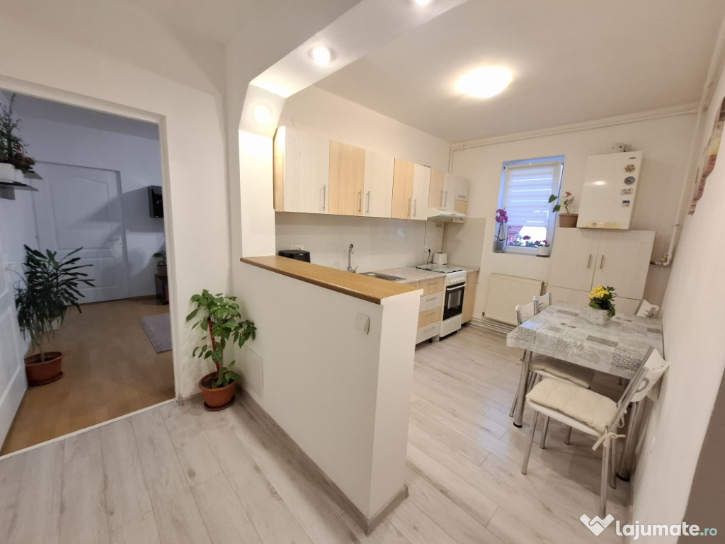 Vand apartament 2 Camere - Piața Rahovei Sibiu