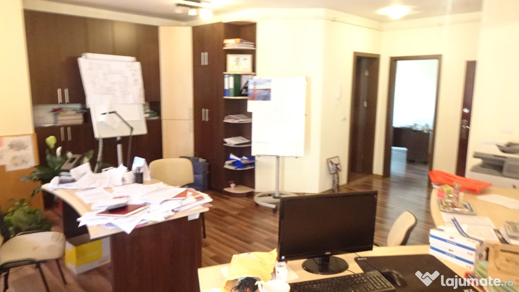 Vand apartament de 2 camere in Deva, transformat in spatiu de birouri,
