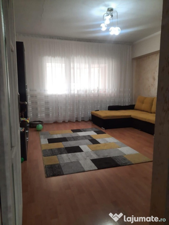 Apartament 2 camere de vanzare
