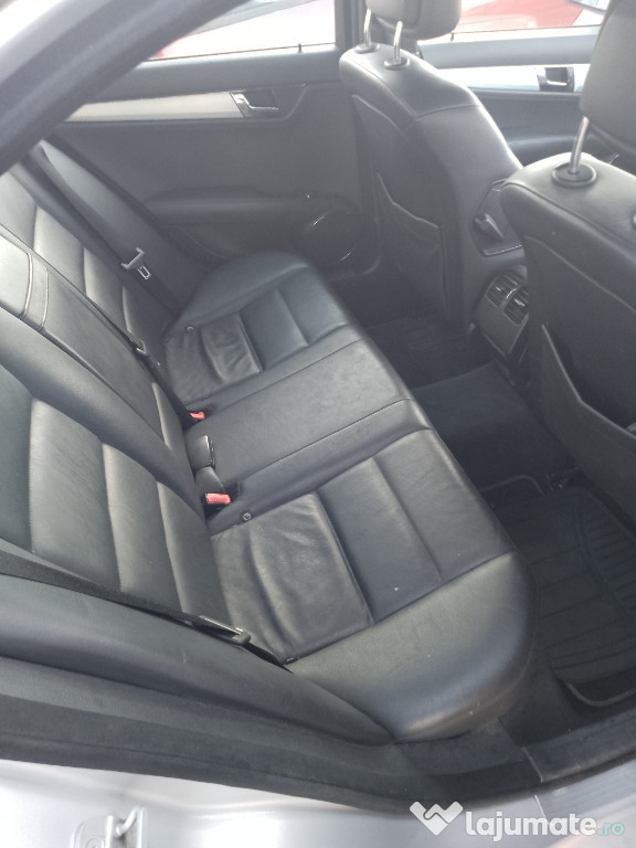 Vând Mercedes Benz C klass 220CDI pachet AMG din 2008
