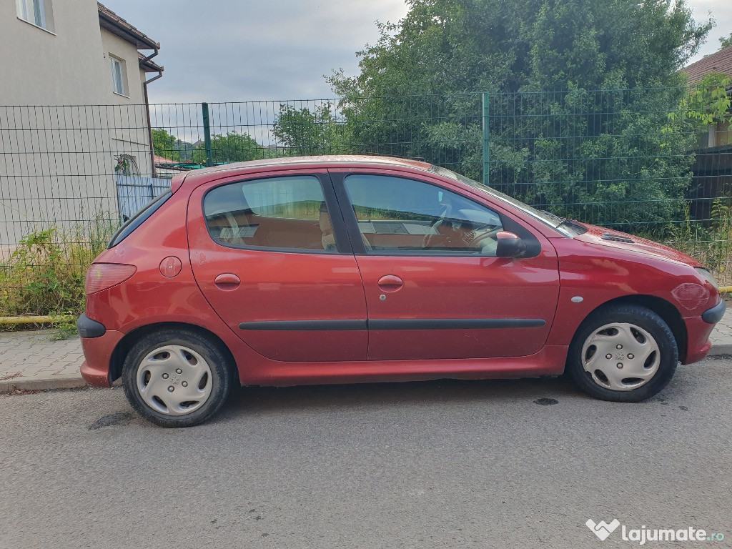 Vand autoturism functional, pretabil si la programul Rabla